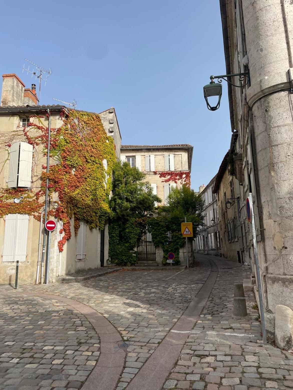 Appartamento Lindor Angoulême Esterno foto